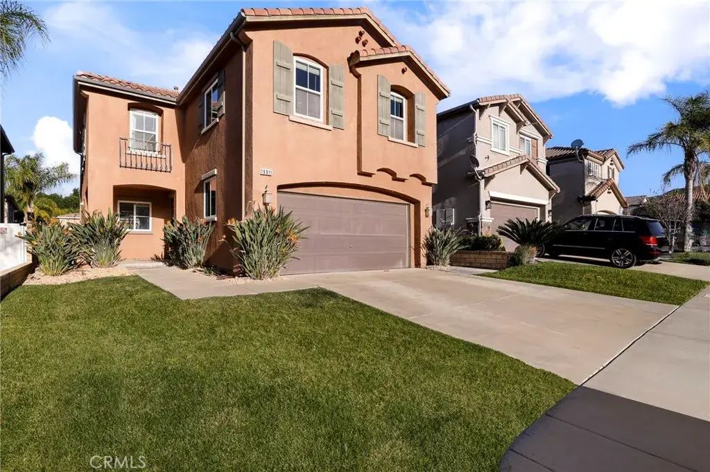 19911 Holly Drive, Saugus