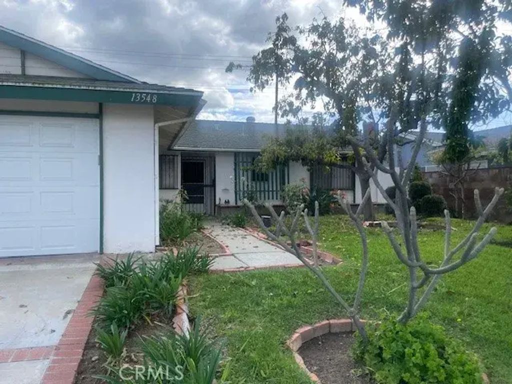 13548 Loumont, Whittier