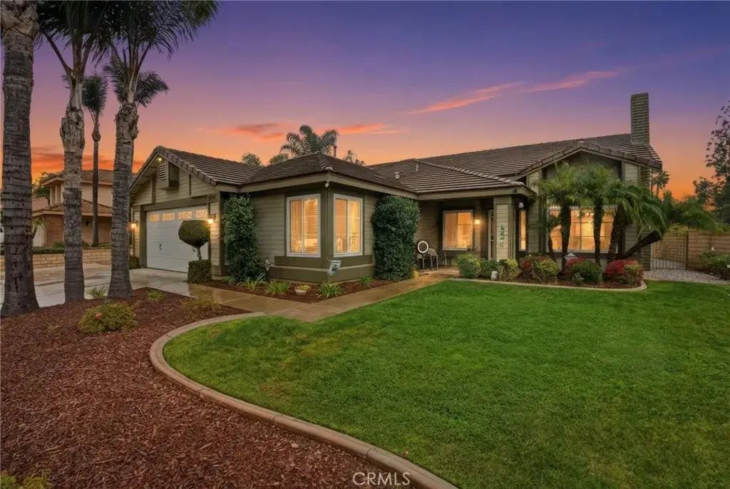 1087 Mission Grove North, Riverside