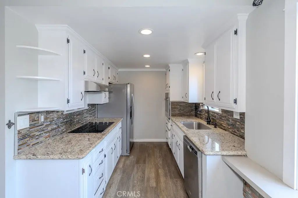 2015 E Broadway 305, Long Beach
