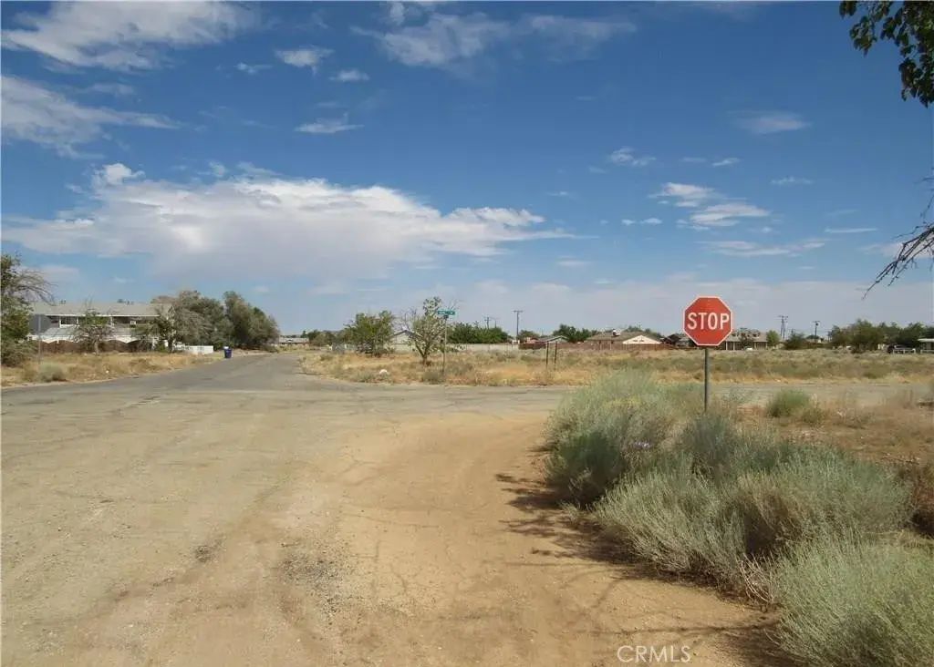 203-084-12-01-5 Catalpa, California City