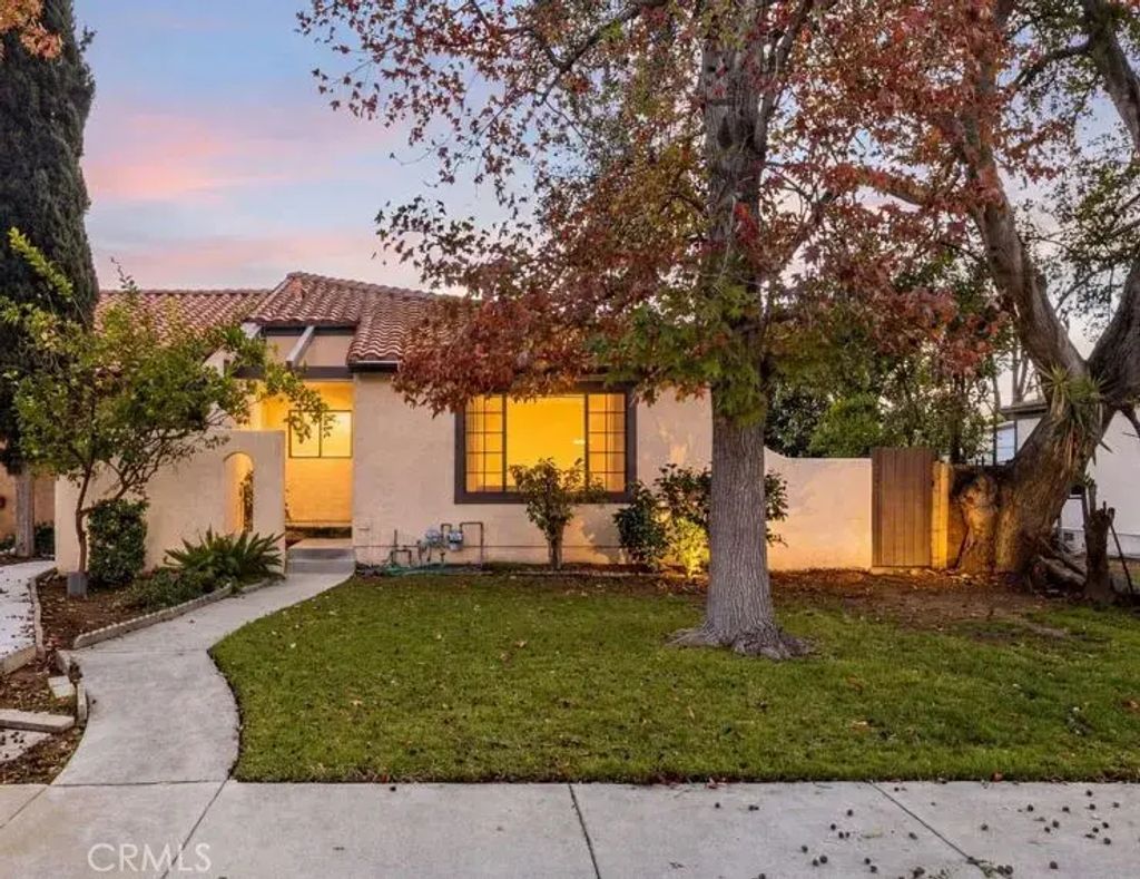 2066 Walnut, La Verne