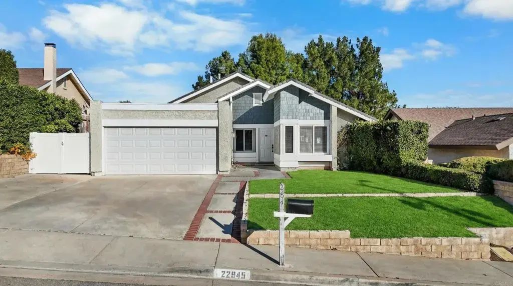 22945 Magnolia Glen Drive, Valencia