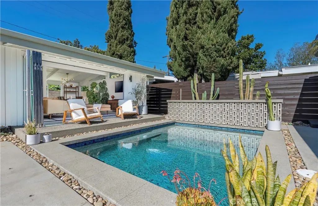 3269 Karen Avenue, Long Beach