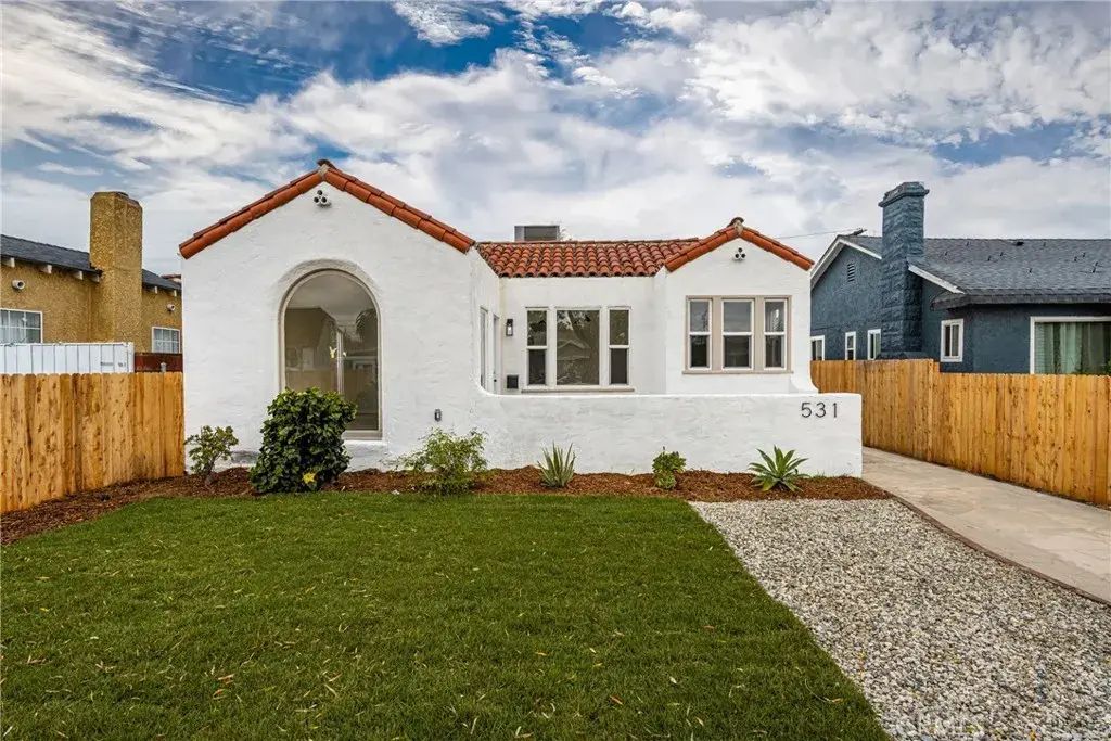 531 W 107th, Los Angeles