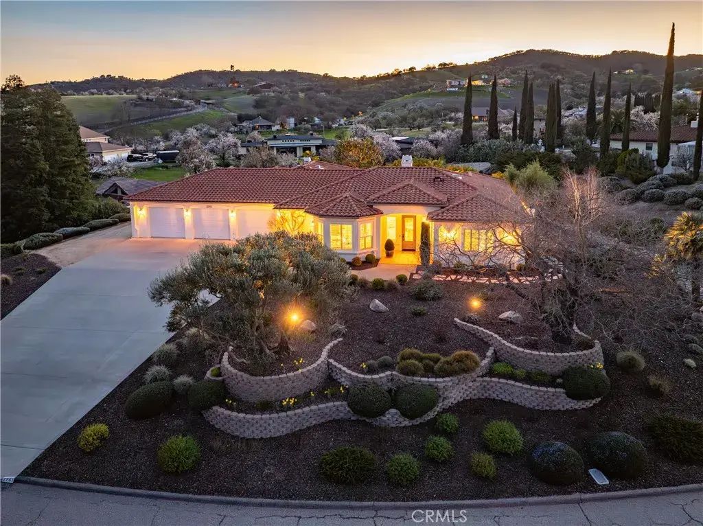 2261 Almond Springs, Paso Robles