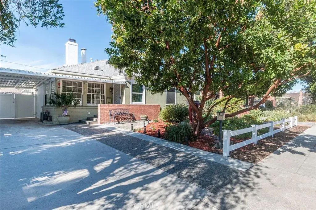 517 S Griffith Park, Burbank