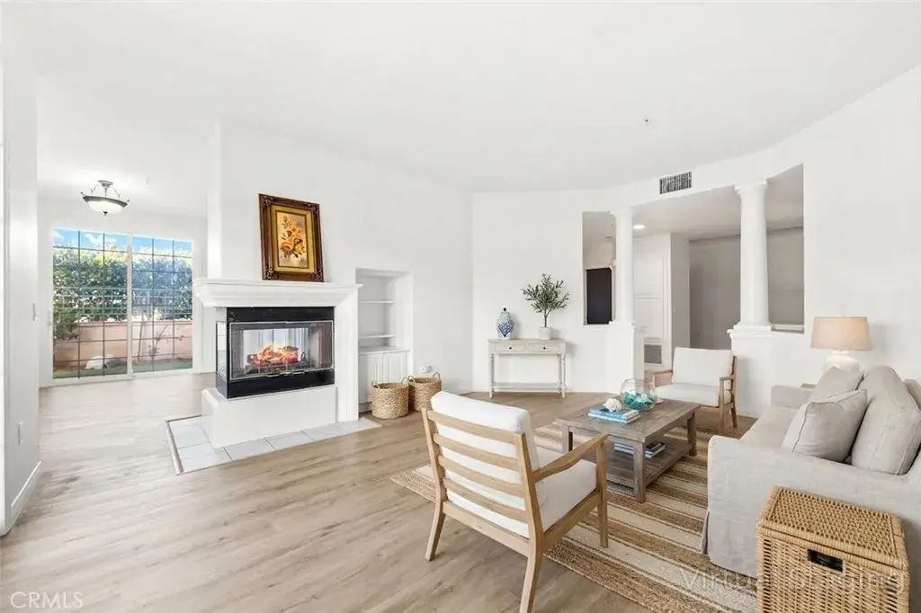 5142 Warner 112, Huntington Beach