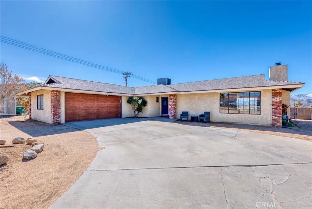 7686 Hilton Avenue, Yucca Valley