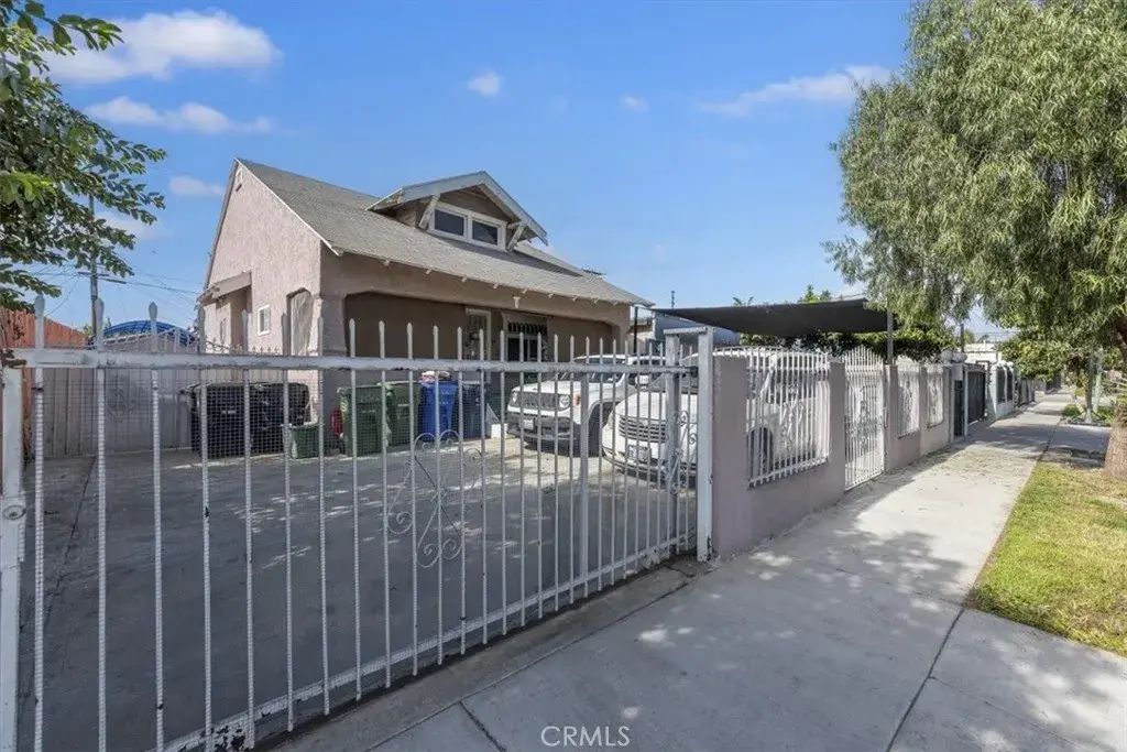9223 Parmelee, Los Angeles