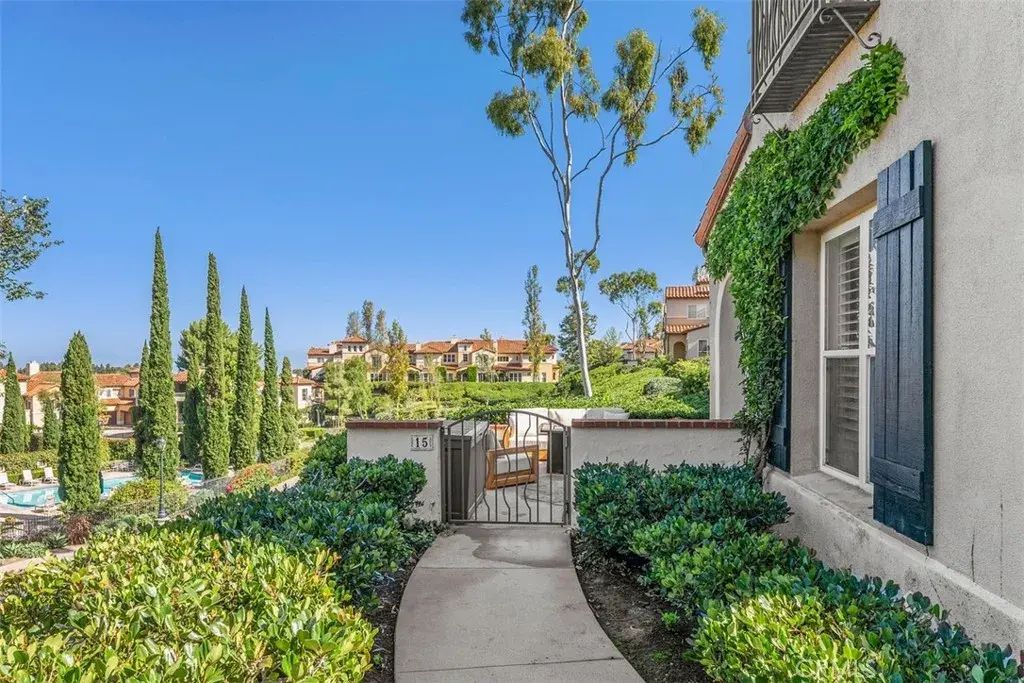 15 Roma Ct., Newport Coast