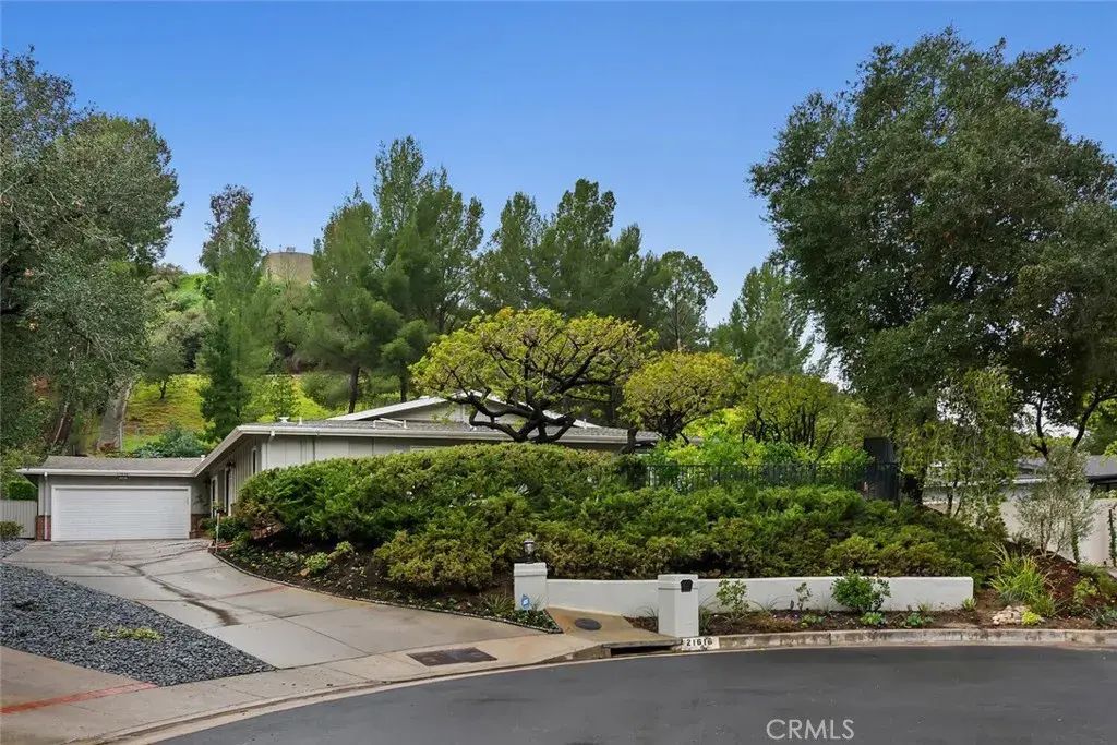 21616 Cezanne, Woodland Hills