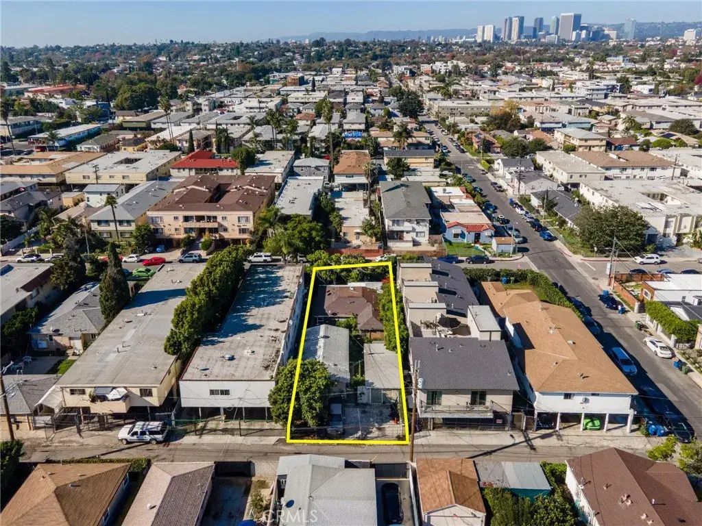 2008 S Corning, Los Angeles