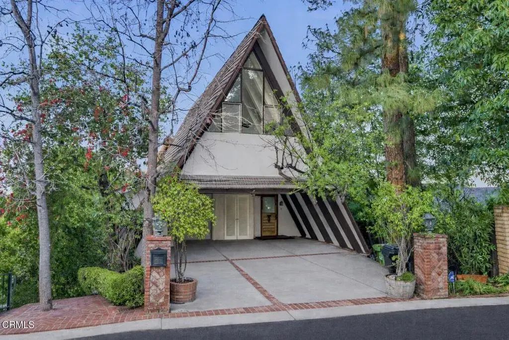 5060 Campo Road, Woodland Hills