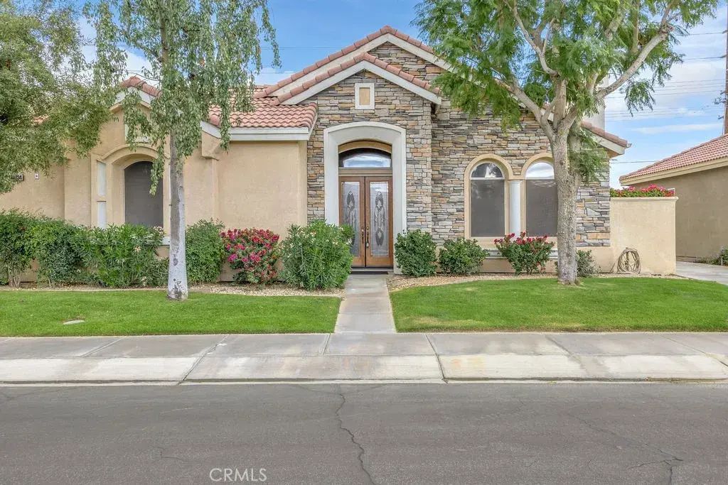 48834 Barrymore, Indio
