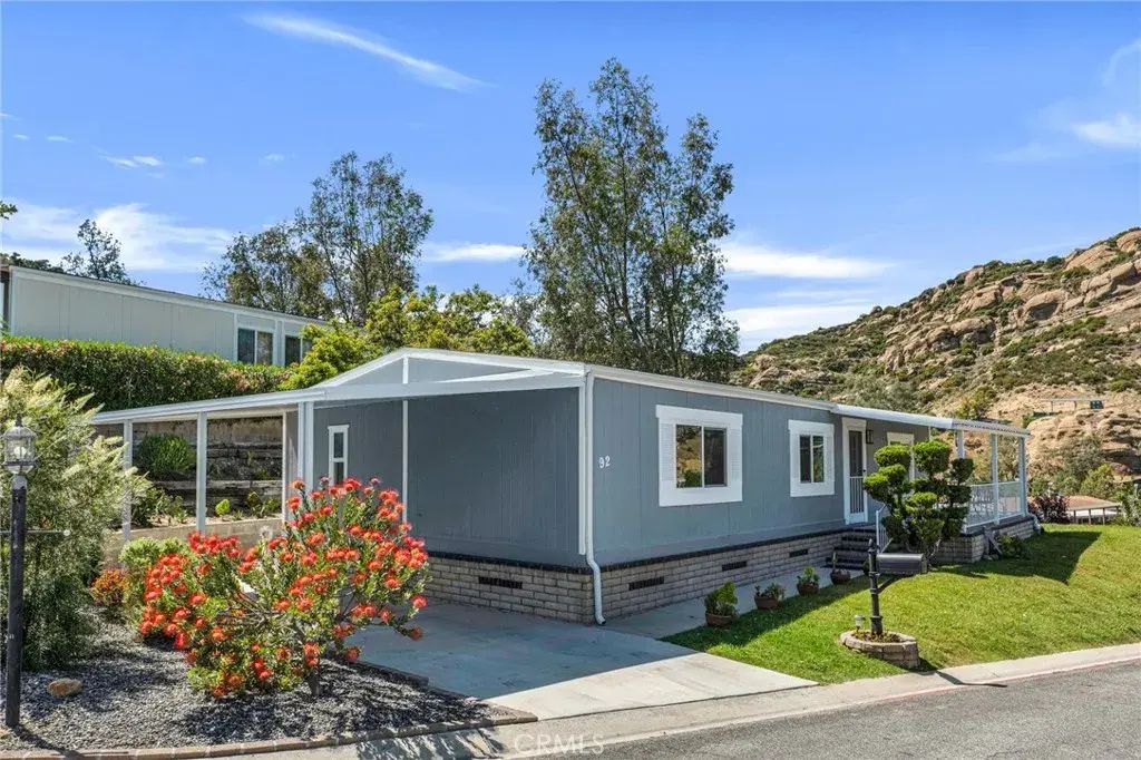 24425 Woolsey Canyon 92, West Hills