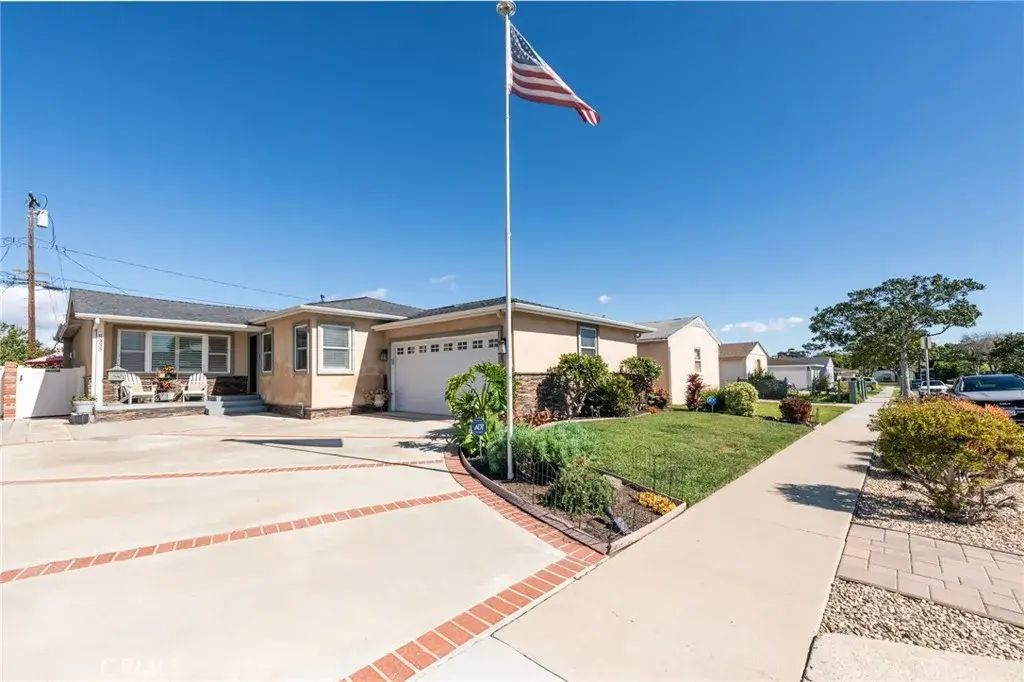5433 W 134th Place, Hawthorne