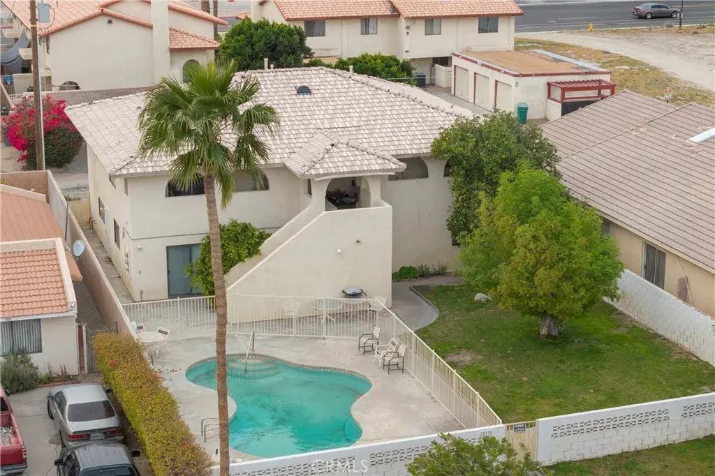 28135 Avenida La Paz, Cathedral City