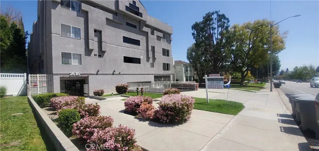 2616 Canada 308, Glendale