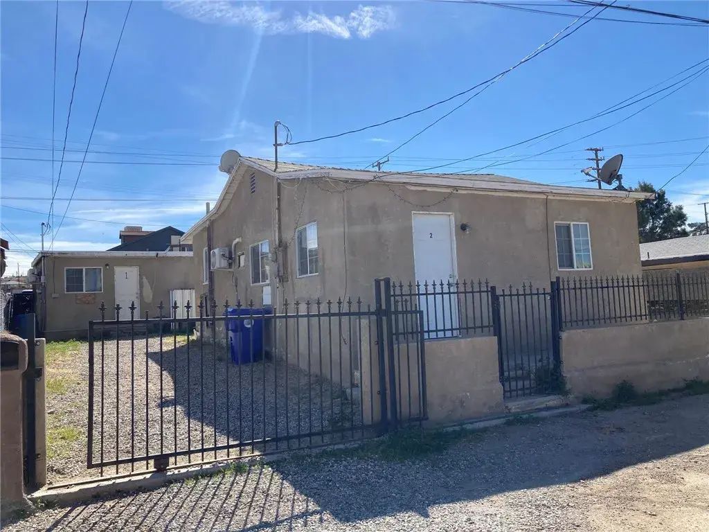 515 Clark, Barstow