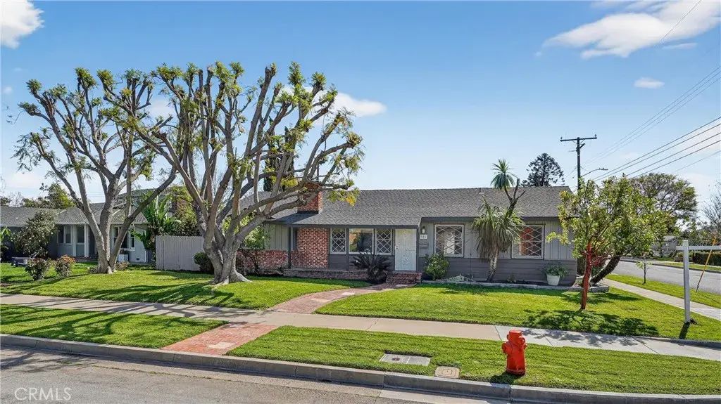 504 E Barkley, Orange