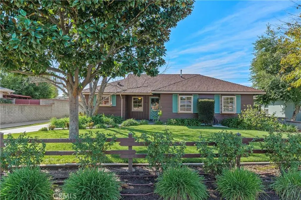 6735 De Anza, Riverside