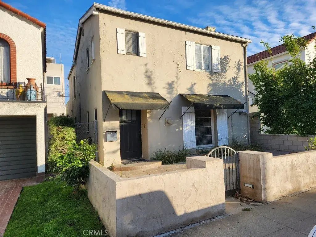 40 Claremont Avenue, Long Beach