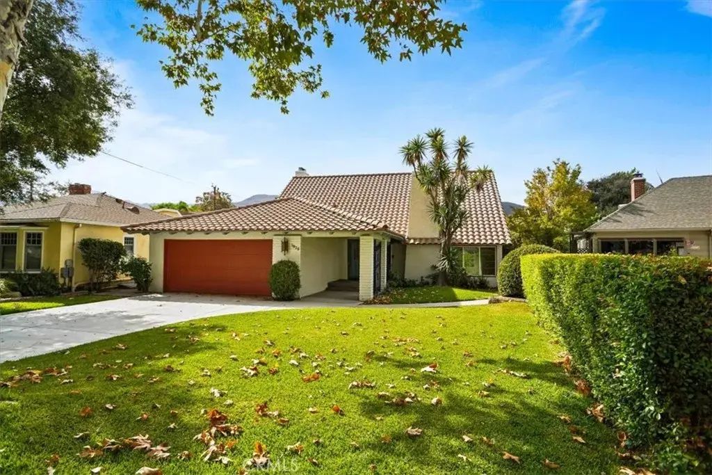 1925 W Parkside, Burbank