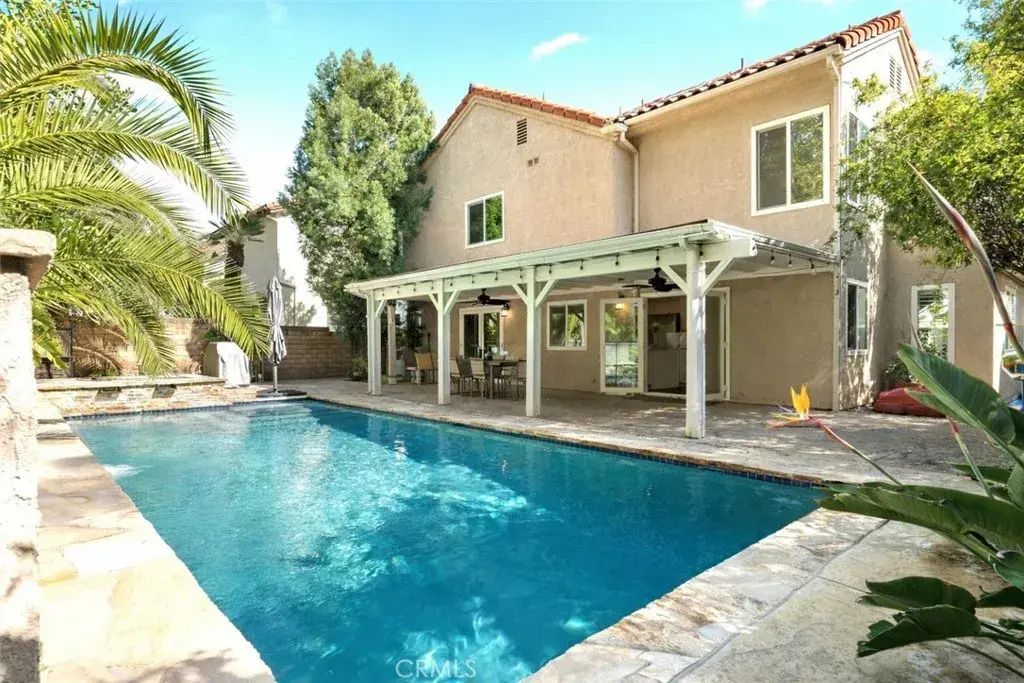 7909 Valley Flores, West Hills