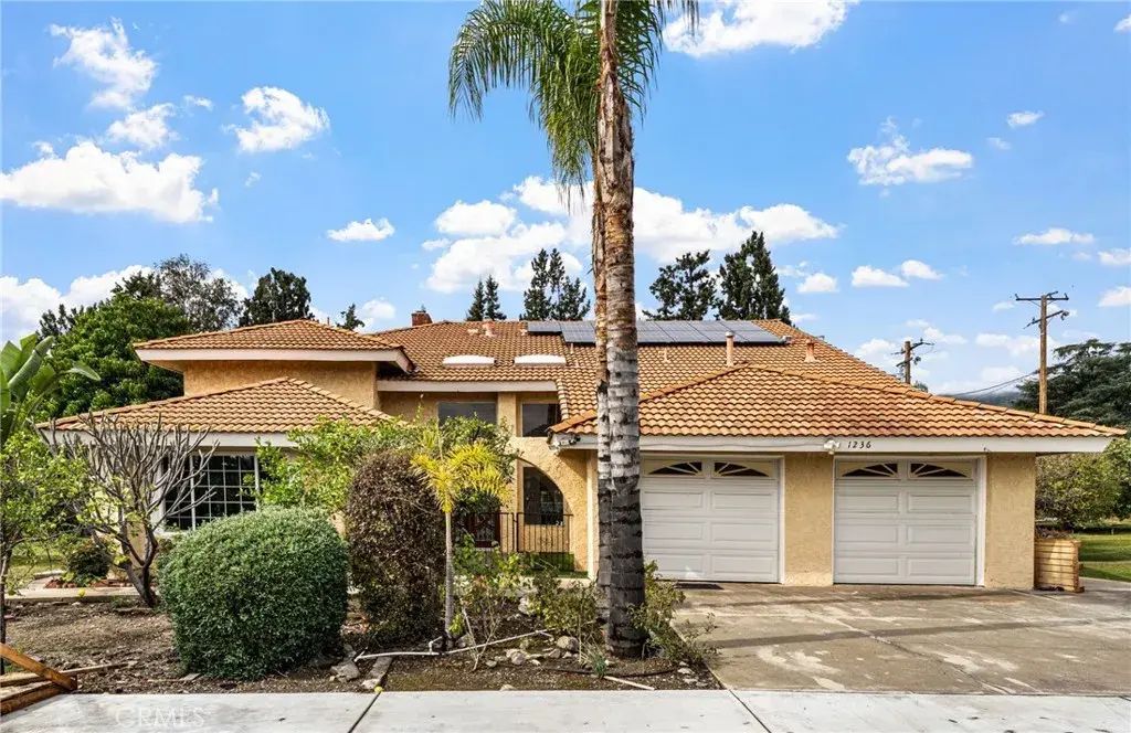 1236 E Sierra Madre, Glendora
