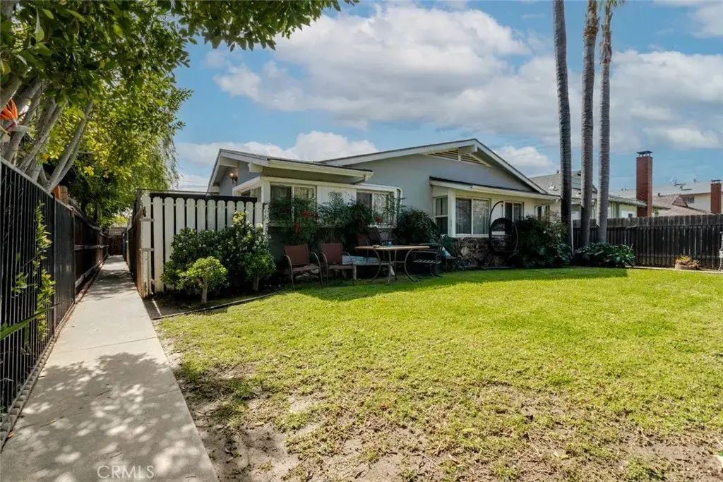 12806 Oxnard Street, North Hollywood