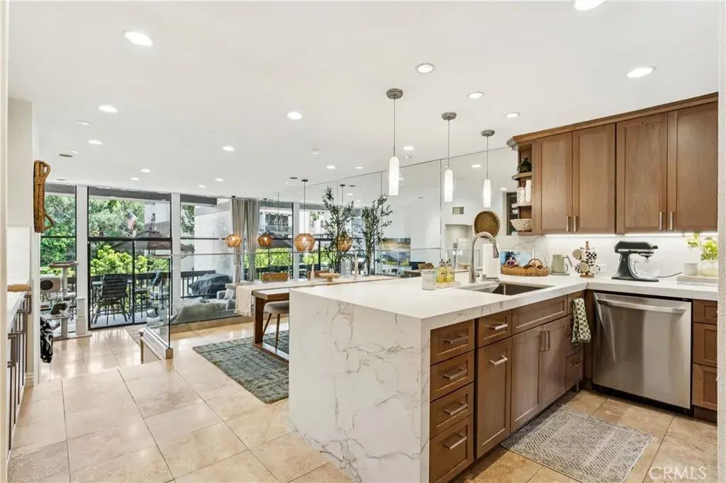 8212 Marina Pacifica North, Long Beach