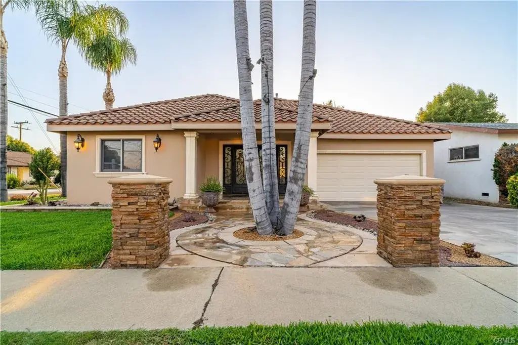 441 S Valley Center Avenue, Glendora