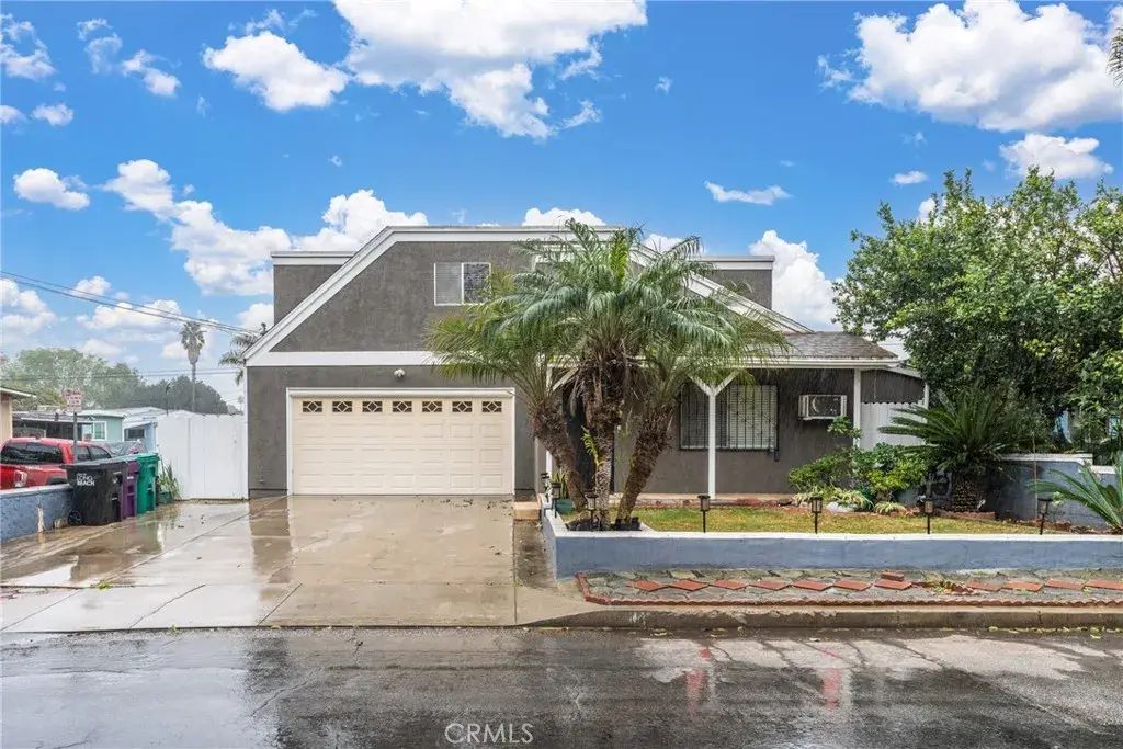 4865 Elm Avenue, Long Beach