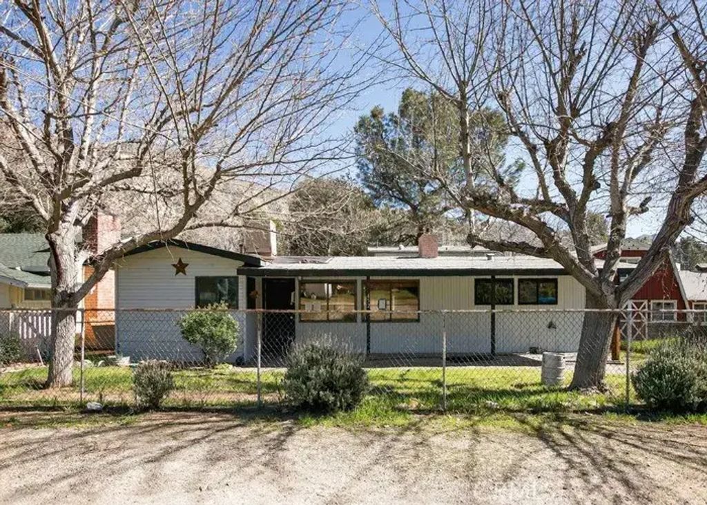 452 Sirretta Street, Kernville