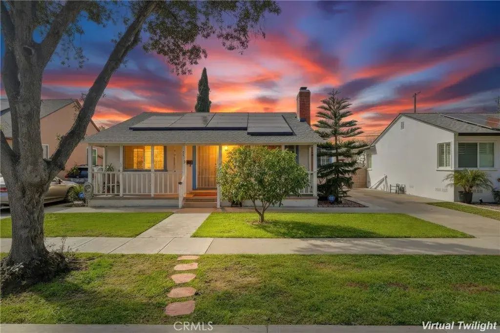 5913 Castana, Lakewood