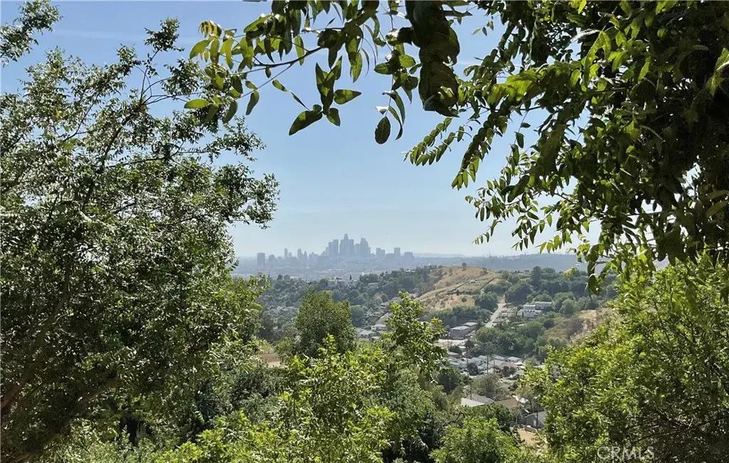 4132 Turquoise, Los Angeles