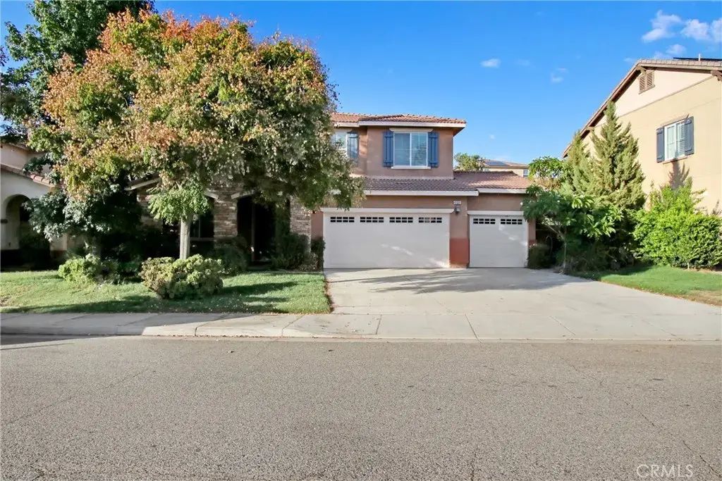 41031 Crimson Pillar, Lake Elsinore