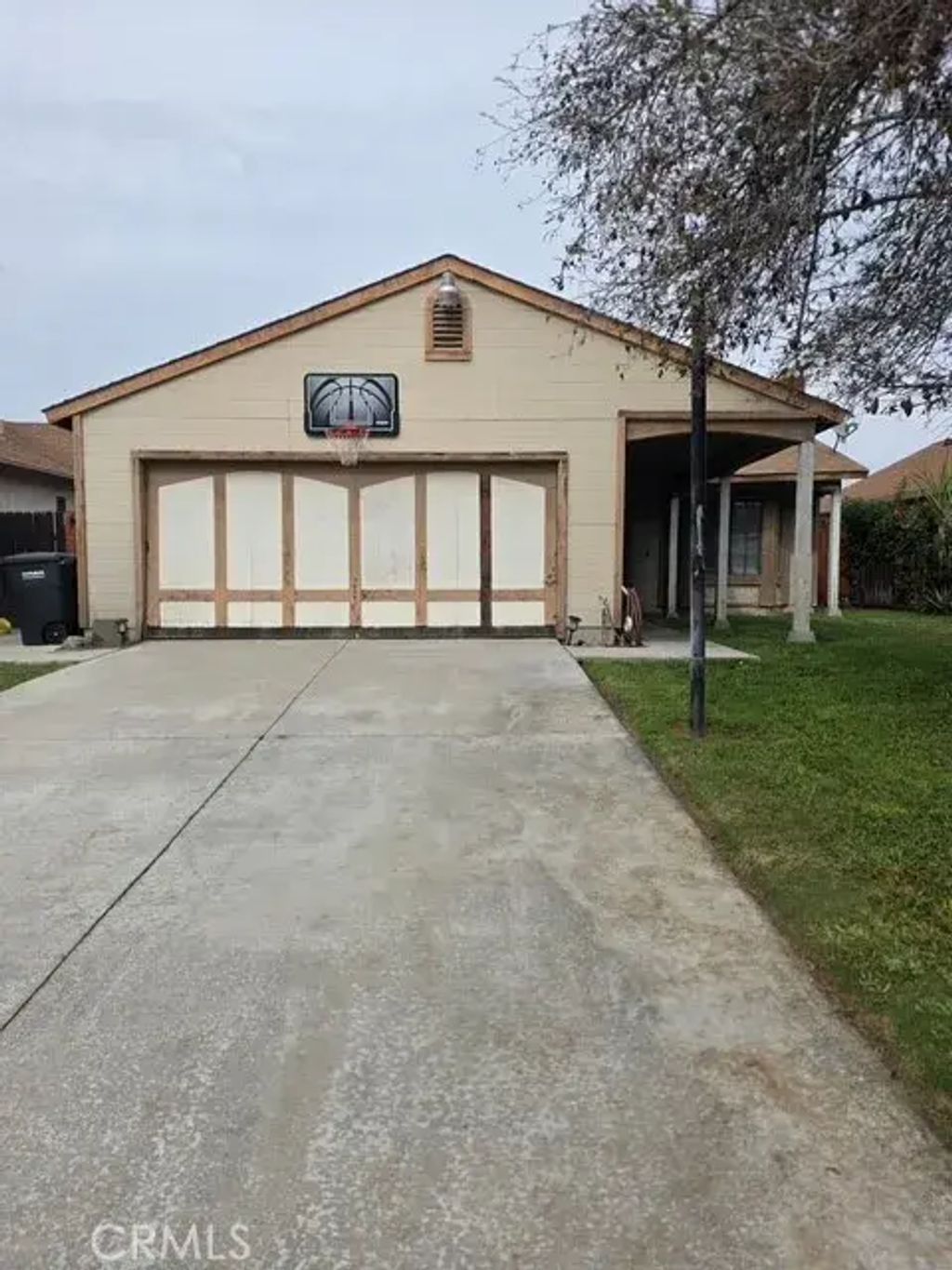 2099 Applewood Street, Colton