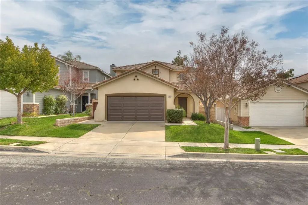 33153 Eagle Point, Yucaipa