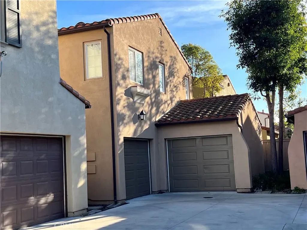 29 Sonata, Irvine