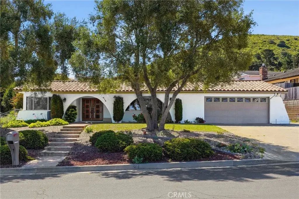 616 University, Lompoc