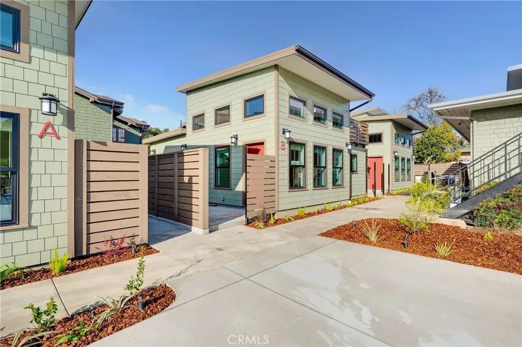 127 E Foothill Boulevard B, Glendora