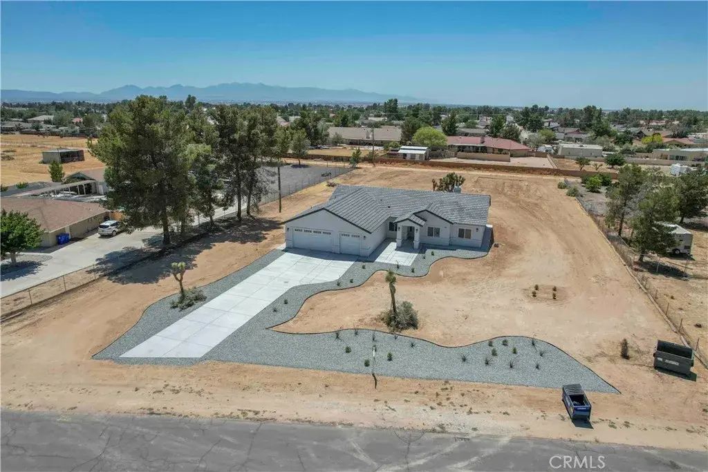 14416 Ricaree Road, Apple Valley