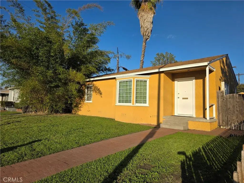 3824 Clark Avenue, Long Beach