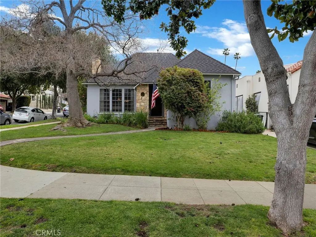 1152 N Cedar, Glendale
