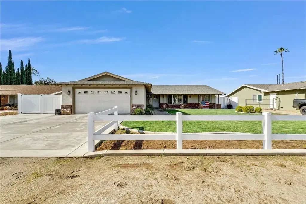 2730 Vine, Norco