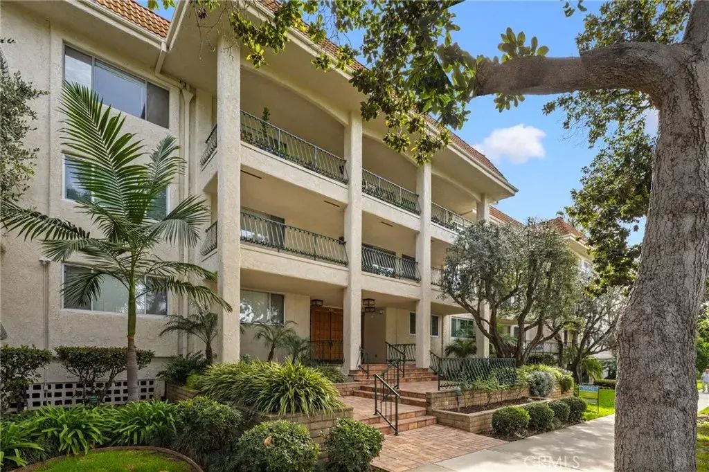 420 S Madison 304, Pasadena