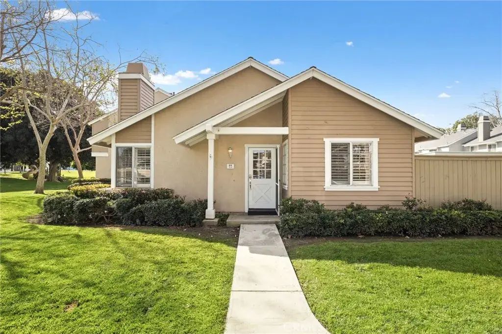 77 Greenbough 155, Irvine