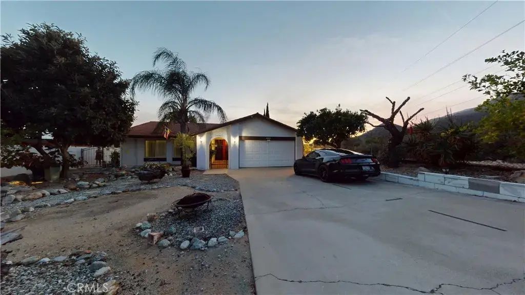 2521 Electric, Upland